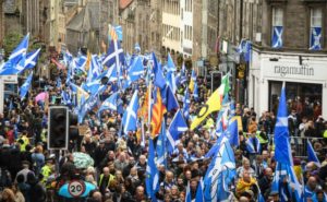 Nezavisnost dolazi! Marš 250.000 Škota na ulicama Edinburga