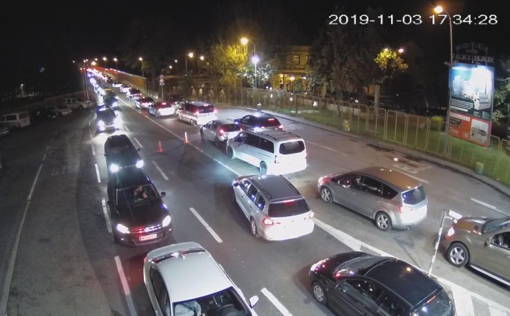 Nezapamćene kilometarske kolone na graničnom prijelazu Gradiška