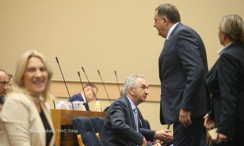 Šarović se žestoko obrušio na SNSD i materijal za sjednicu NSRS: “Dokumet je gomila laži, fasifikata i nezrelih političkih ocjena…!