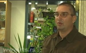 VIDEO – Profesor Slavoljub Stojadinović je obuzdao napadača u Velikoj Plani