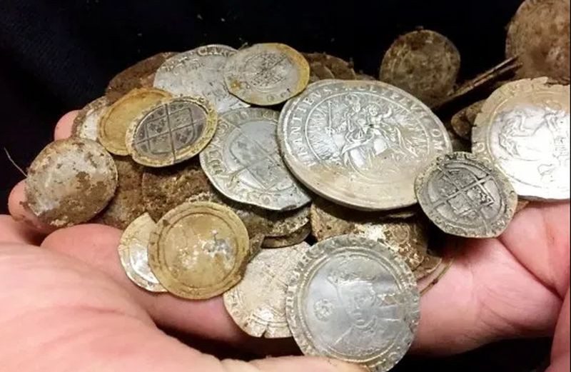 Tražili izgubljenu burmu na livadi, pa se obogatili