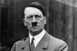 Internetom kruže dva zelena pasoša: Kako je Adofl Hitler dobio “kovid propusnicu” FOTO