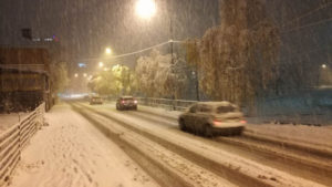Snijeg u višim planinskim predjelima, vozači da ne kreću na put bez zimske opreme