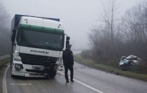 U saobraćajnoj nesreći poginula jedna osoba