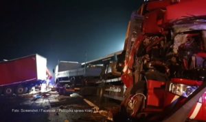 VIDEO – Vozač kamiona iz BiH napravio haos na autoputu u Sloveniji