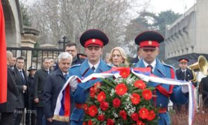 Položeni vijenci na Spomenik palim borcima VRS