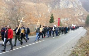 Policajac nakon učešća u litiji napustio službu