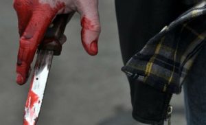 Drama u školi: Profesor izboden nožem na stepeništu