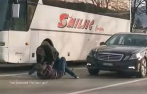 VIDEO – Tuča u Banjaluci: Potukla se dva vozača