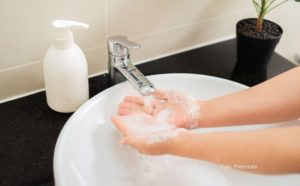 Pranje ruku veoma važno: Korona virus na ljudskoj koži može da opstane do devet sati