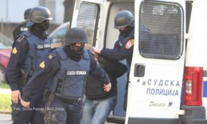 Bivši specijalci MUP RS sprovedeni u najstrožiji zatvor: Trojka osuđena za oružanu pljačku stigla u KPZ Foča