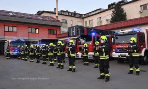 VIDEO – Banjalučki vatrogasci se aplauzom zahvalili medicinarima