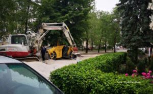 Počelo uređenje neasfaltiranih parking prostora