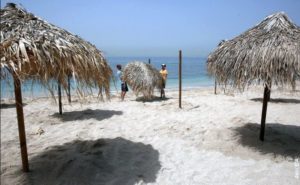 Grci otvaraju plaže, uz stroge mjere i visoke kazne za prekršioce