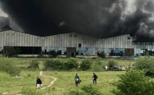 Izgorjele hale “Agrokomerca” u kojima su boravili migranti