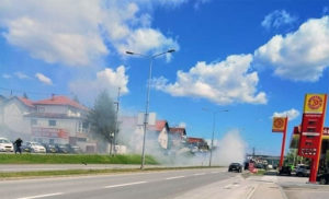 Zapalio se automobil na zapadnom tranzitu u Banjaluci