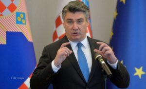 Hrvatski predsjednik ucjenjuje Srbiju: Ili EU ili Rusija – odlučite