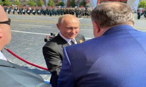Dodika na Crvenom trgu dočekao Putin