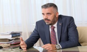 Rajčević odgovorio rukovodstvu Studentskog centra: Prestanite da zloupotrebljavate studente