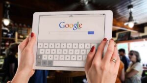 Gugl kažnjen sa 1,1 milion evra: Tehnološki gigant može da prevari potrošače