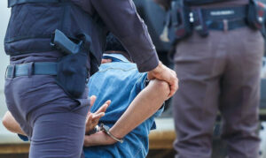 Dolijalo lice s potjernice: Nasilnik iz Doboja “pao u ruke” banjalučke policije