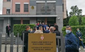 Red ispred birališta u Banjaluci