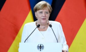 Angela Merkel pozvala na globalnu borbu protiv pandemije