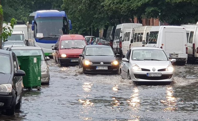 Snažno nevrijeme u Beogradu, bujice na ulicama – VIDEO