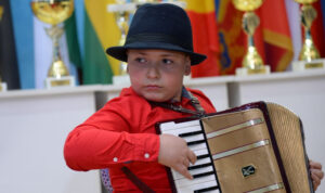 Destogodišnji harmonikaš osvojio tri zlata u Ukrajini