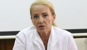 “Kazna nije ništa spram neprijatnosti”: Sebija Izetbegović “mercedes” parkirala na trotoaru, policajac reagovao