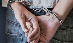 Policija stavila lisice na ruke: Banjalučanin uhapšen zbog prebijanja jedne osobe