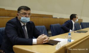 Avaz: Zaražena četvorica pratilaca Zorana Tegeltije