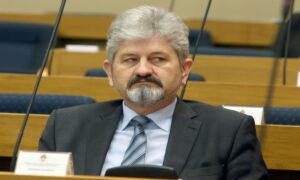 Bundalo u parlamentu Srpske: Precizirati odredbu koja tretira pravo na porodičnu penziju