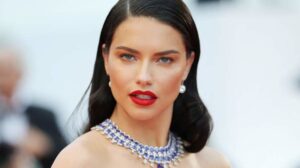 Adriana Lima pokazala ogromne grudi, fanovi podivljali