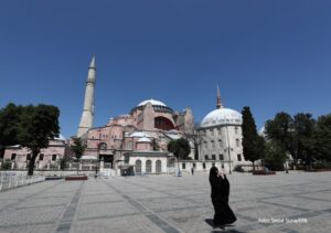 Oštećenja vdljiva unutra, ali i izvan objekta: Počinje obnova i restauracija crkve Aja Sofija