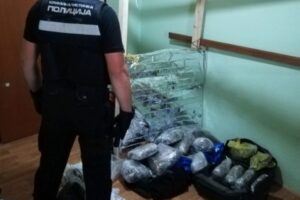Pretresi u Banjaluci i Prijedoru: U akciji “Skradin” četvoro uhapšeno, oduzeto 20 kilograma droge