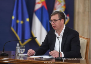 “Predaja nikada nije bila opcija”: Vučić putuje u Pariz, iz aviona poslao poruku VIDEO