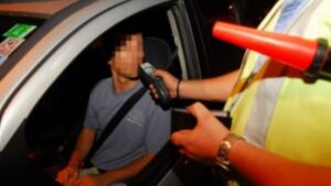 “Mrtav” pijan sjeo za volan: Vozio sa 2,59 promila alkohola u krvi