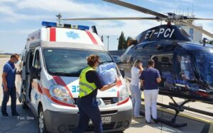 Brza reakcija helikopterskog servisa: Teško povrijeđena beba uspješno prebačena u Beograd