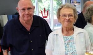 Korona prekinula ljubav dugu 53 godine: Bračni par preminuo držeći se za ruke