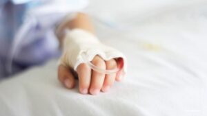 Sedmogodišnjakinju udario “golf”: Djevojčica dovezena u bolnicu sa teškim povredama