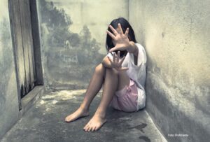 Roditelji uhapšeni zbog zlostavljanje djece: Mališane tjerali na prosjačenje