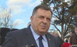 “Srpska trpi”: Dodik podvlači da su ustavne promjene prihvatljive bez uplitanja stranaca