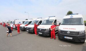 Donacija Srbije: Uručeni ključevi 15 sanitetskih vozila