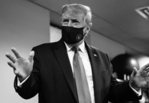 Kasno se sjetio: Tramp počeo nositi masku, ali je zbog stava o pandemiji izgubio na popularnosti