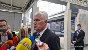 Čović nakon sastanka: Nema dogovora oko imenovanja, glasaćemo protiv izbora Cikotića