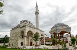 Demantovana vijest: Banjalučka Ferhadija odala poštu patrijarhu Irineju  FOTO