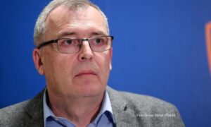 Capak poziva Hrvate da ne idu u Srbiju na vakcinaciju: Ubrzaćemo proces