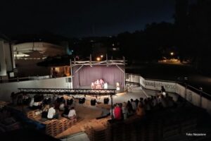 “Oživjelo” još jedno pozorište u Banjaluci: Počele “Ljetne večeri u Jazavcu”