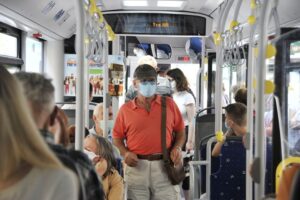 Vakcinisani uskoro bez maski? Srpski ljekari najavljuju “popuštanje”